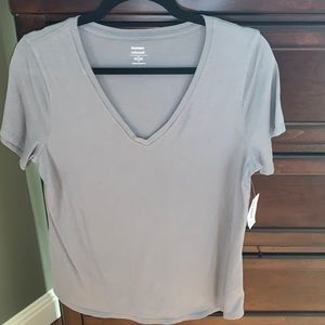 Old Navy V-neck tee, Gray, New with Tags, Medium